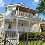Historic 3Br Magazine St Home Pool & Guidebook